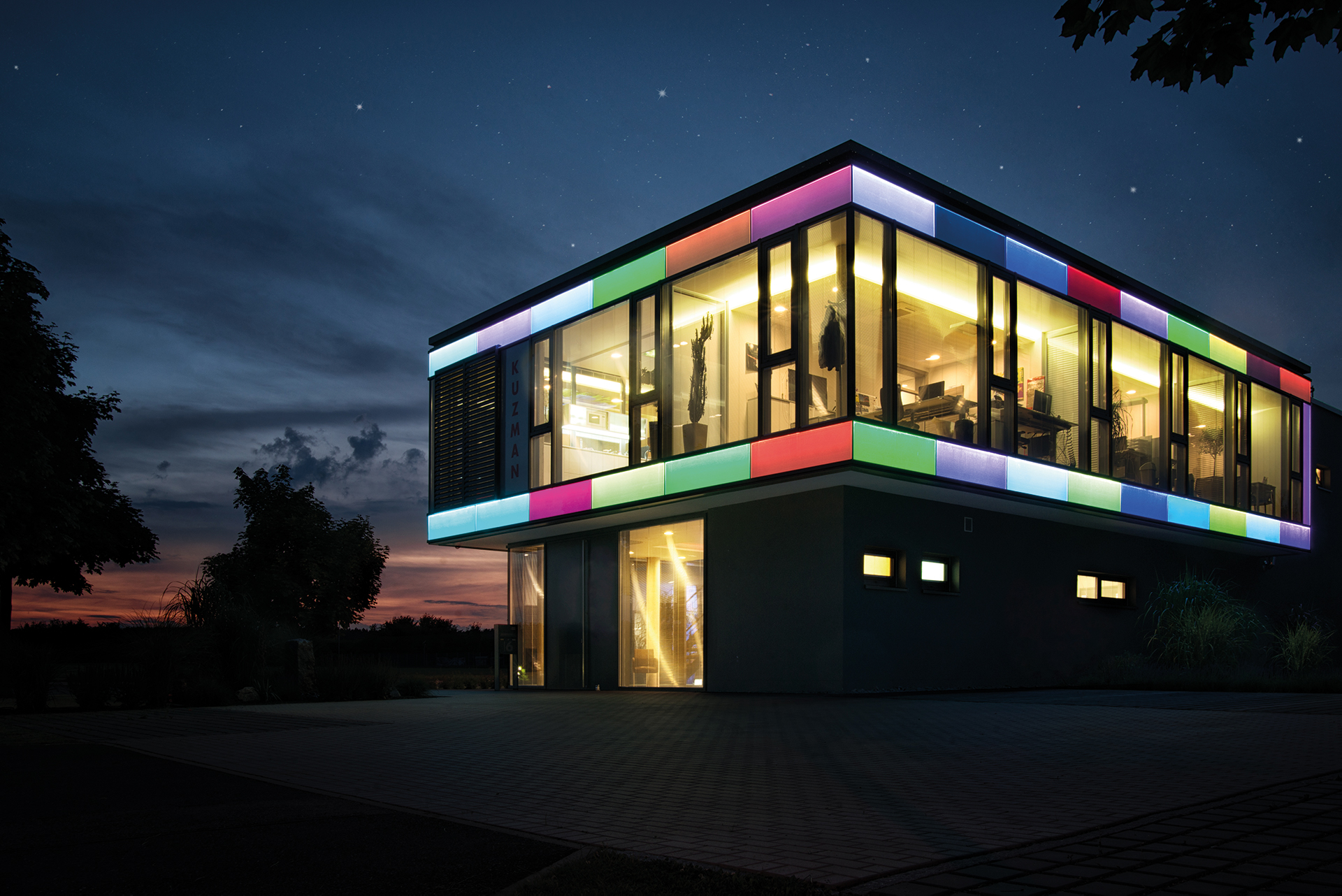LED Fassadenpanel Slide05, LED Flächenbeleuchtung und mehr | KUZMAN GLAS
