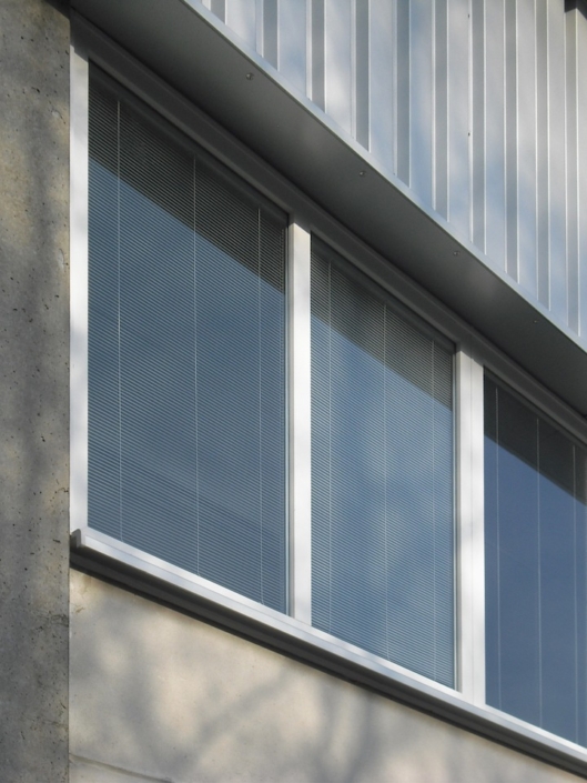 Sonnenschutz-Jalousie Turnhalle