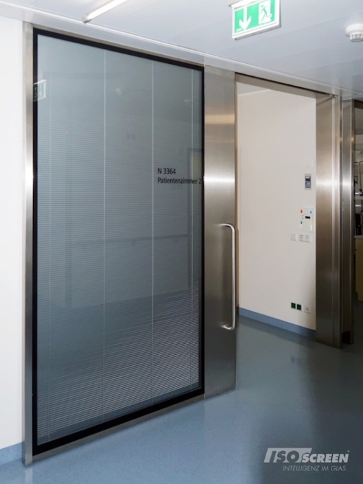Sichtschutz-Lamellen in OP-Schiebetür